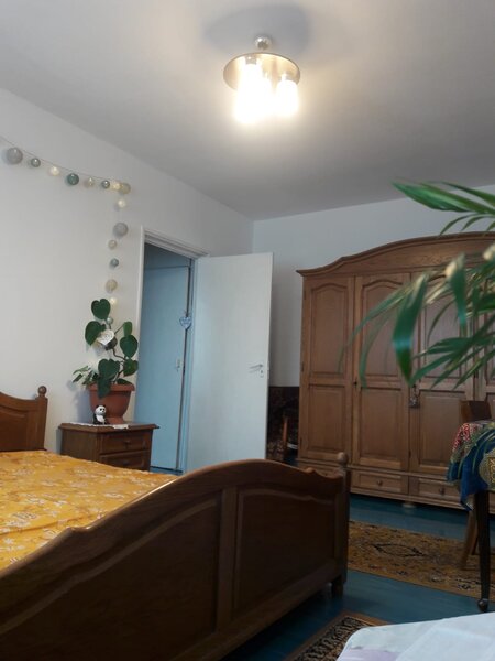 Ion Mihalache, 1 Mai, vis a vis metrou 1 Mai,